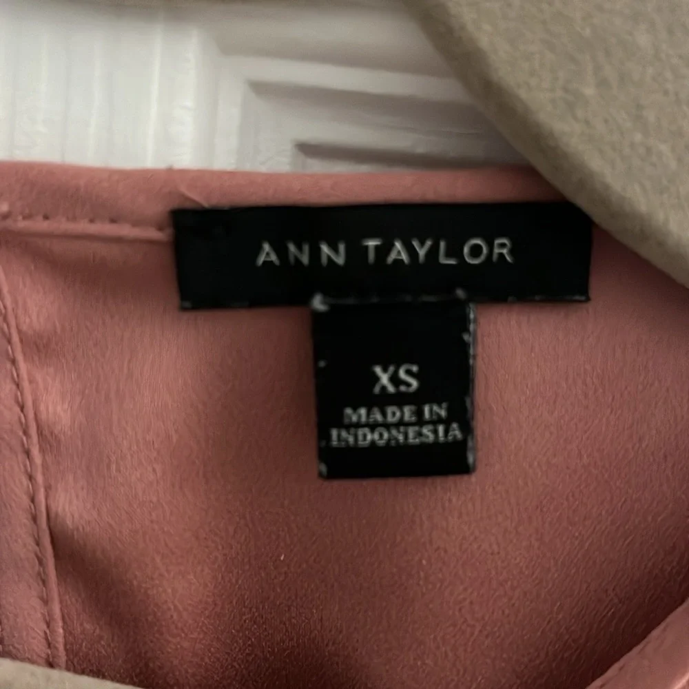 ANN TAYLOR shirt - Picture 3 of 3